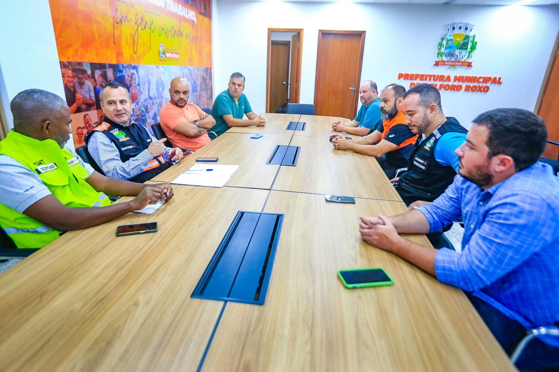 Durante a reunião com parte do secretariado, Waguinho chamou a atenção para os problemas de segurança - Rafael Barreto / PMBR