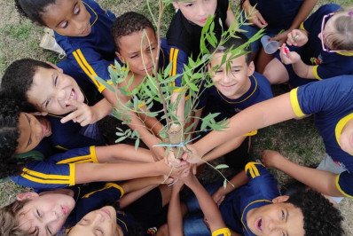 Alunos da rede municipal de Araruama comemoram Dia Nacional de Conservação dos Solos
