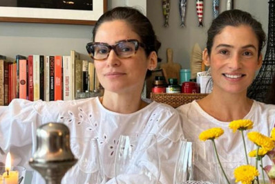 Renata Vasconcellos posa com irmã gêmea e deixa fãs confusos: 'Quem é quem?'