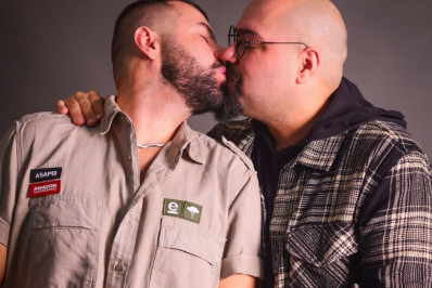 Tiago Abravanel surgiu beijando na boca em show de Wanessa Camargo em São Paulo