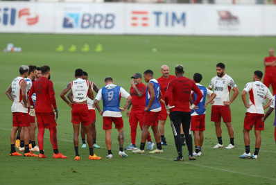 Flamengo divulga imagens do primeiro treino de Sampaoli; assista