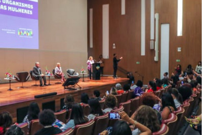 Políticas públicas para as mulheres são discutidas em Fórum Nacional 