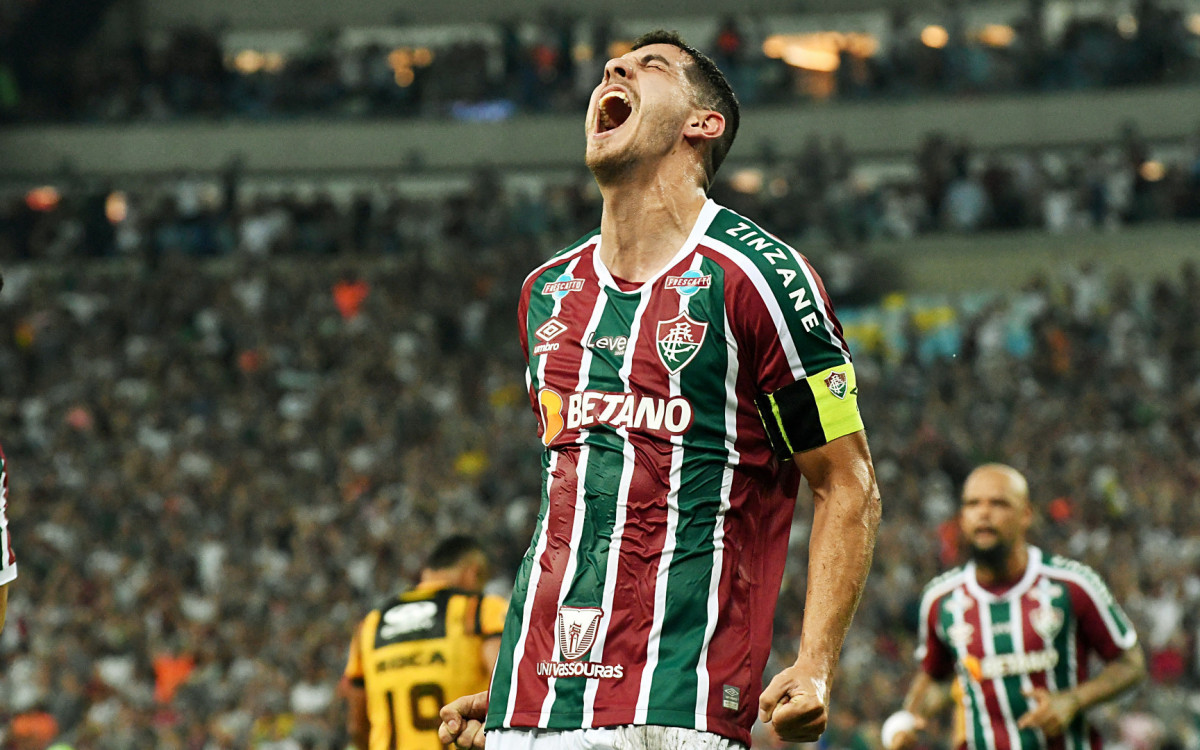  Nino comemora gol marcado na vit&oacute;ria do Fluminense sobre o The Strongest