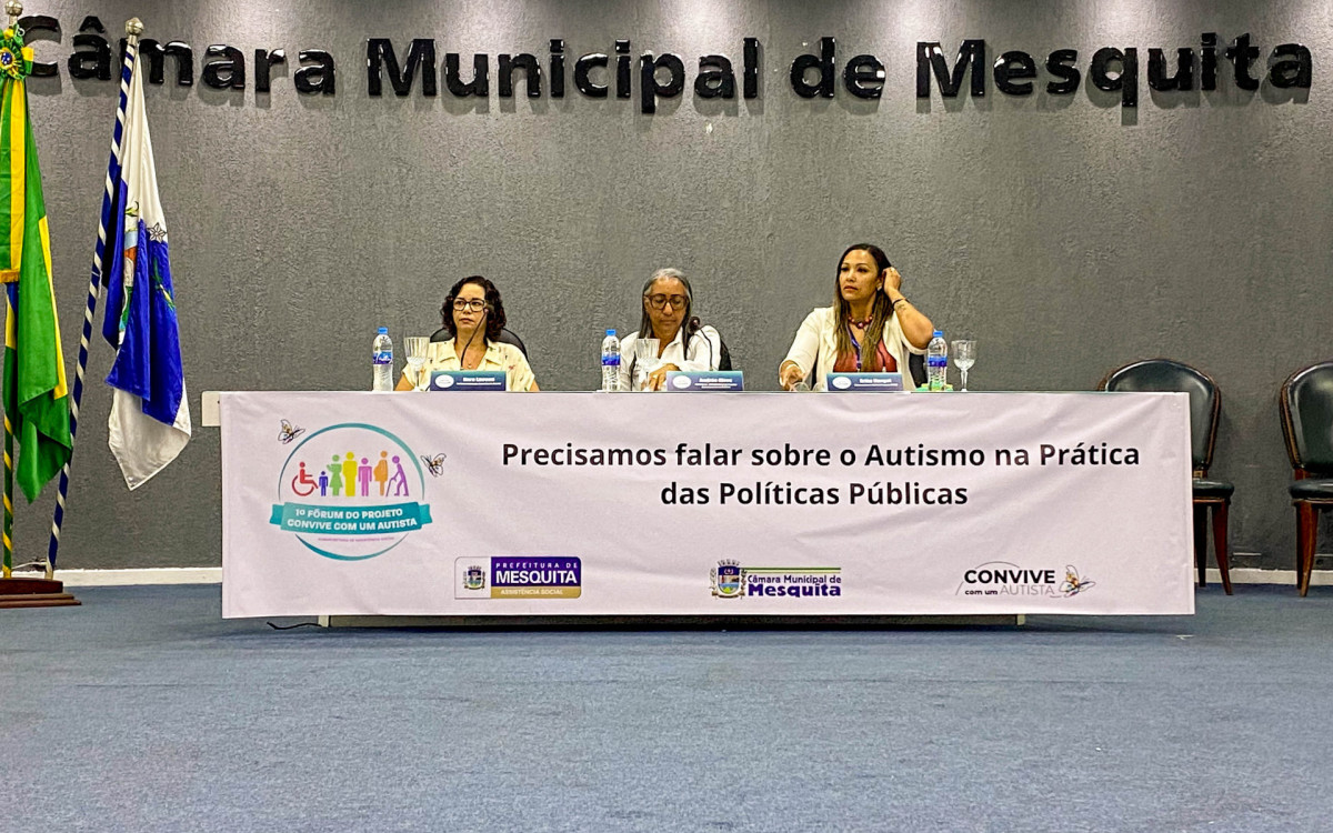 Evento contou com a presen&ccedil;a de diversos agentes p&uacute;blicos que atuam diretamente com essas pessoas e suas fam&iacute;lias