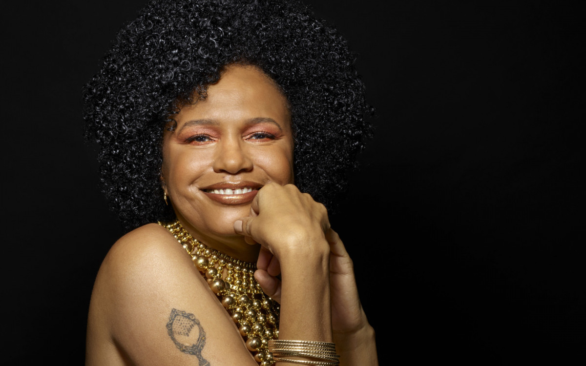 Teresa Cristina se apresenta com show em homenagem a Maria Bethânia, nesta quinta-feira, no Vivo Rio - Divulgação / Nana Moraes