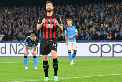 Milan empata com o Napoli e retorna às semifinais da Liga dos Campeões após 16 anos