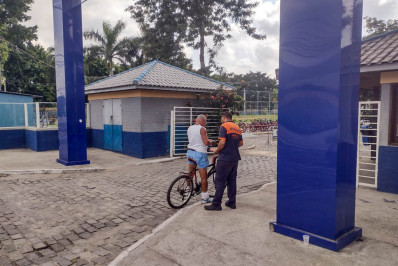 Ação preventiva da Defesa Civil orienta moradores na Vila Olímpica
