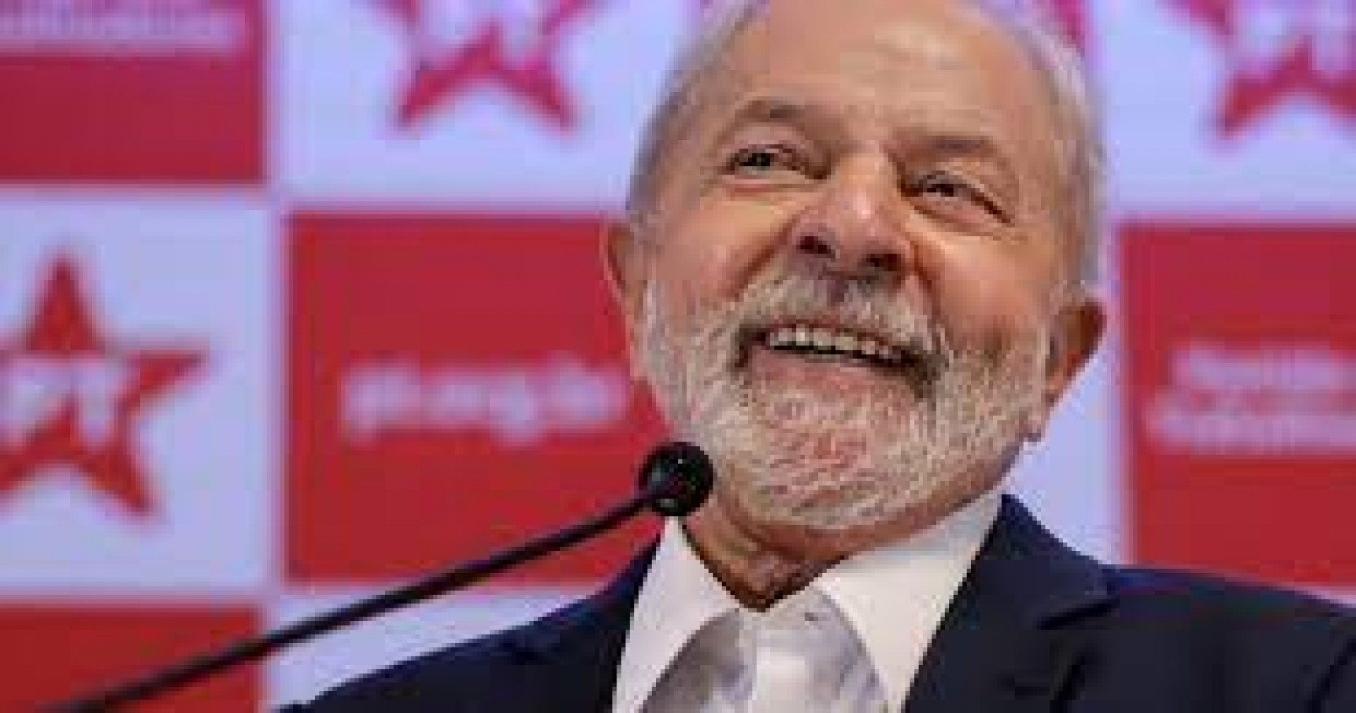 Lula recebe César Black em Palácio da Alvorada para aprovar piso salaria dos profissionais de enfermagem - Foto reprodução Internet