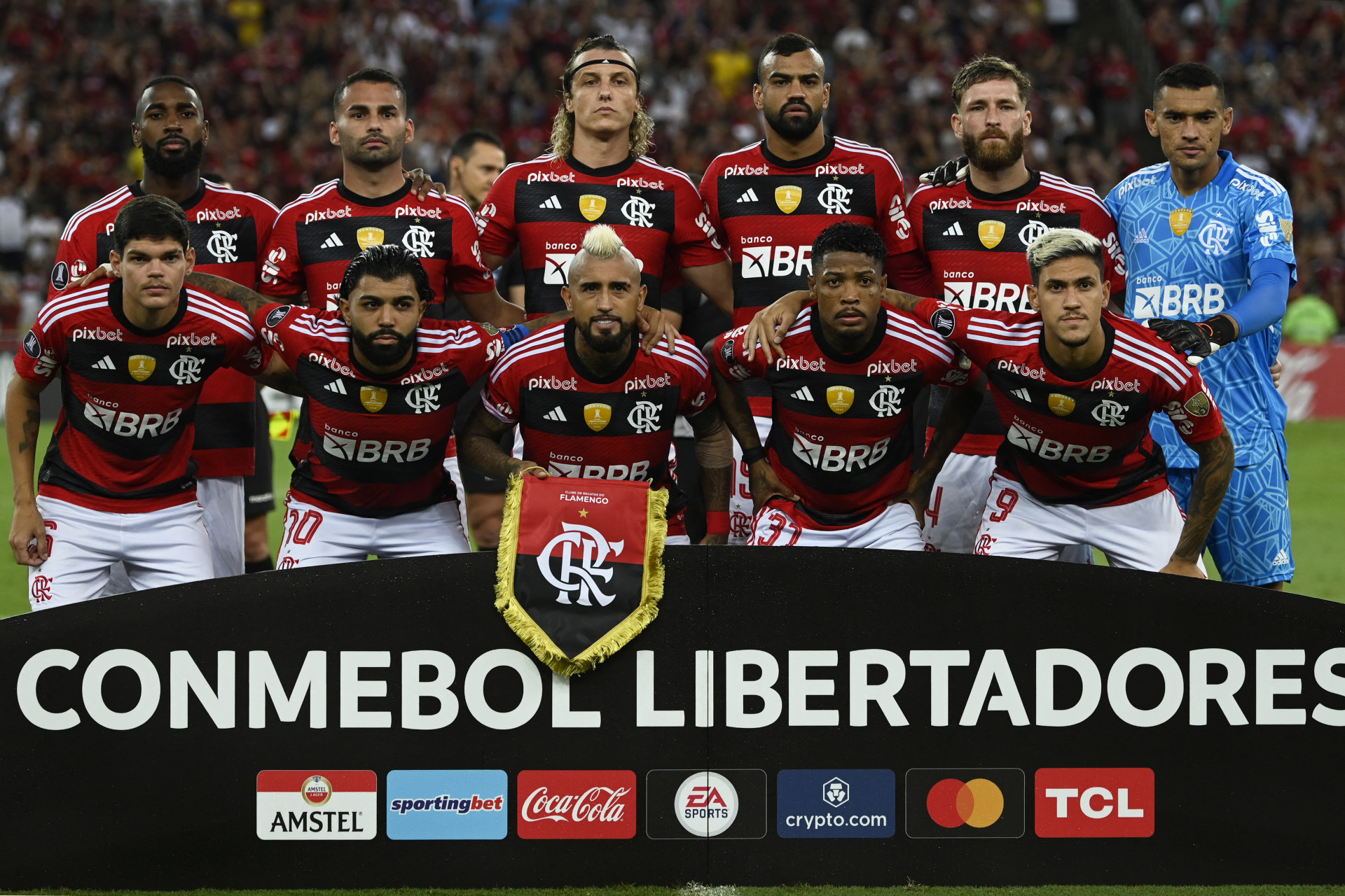 Flamengo's forward Pedro celebrates after scoring against Ñublense during the Copa Libertadores group stage first leg football match between Flamengo and Ñublense at the Maracana stadium in Rio de Janeiro, Brazil, on April 19, 2023. - MAURO PIMENTEL / AFP