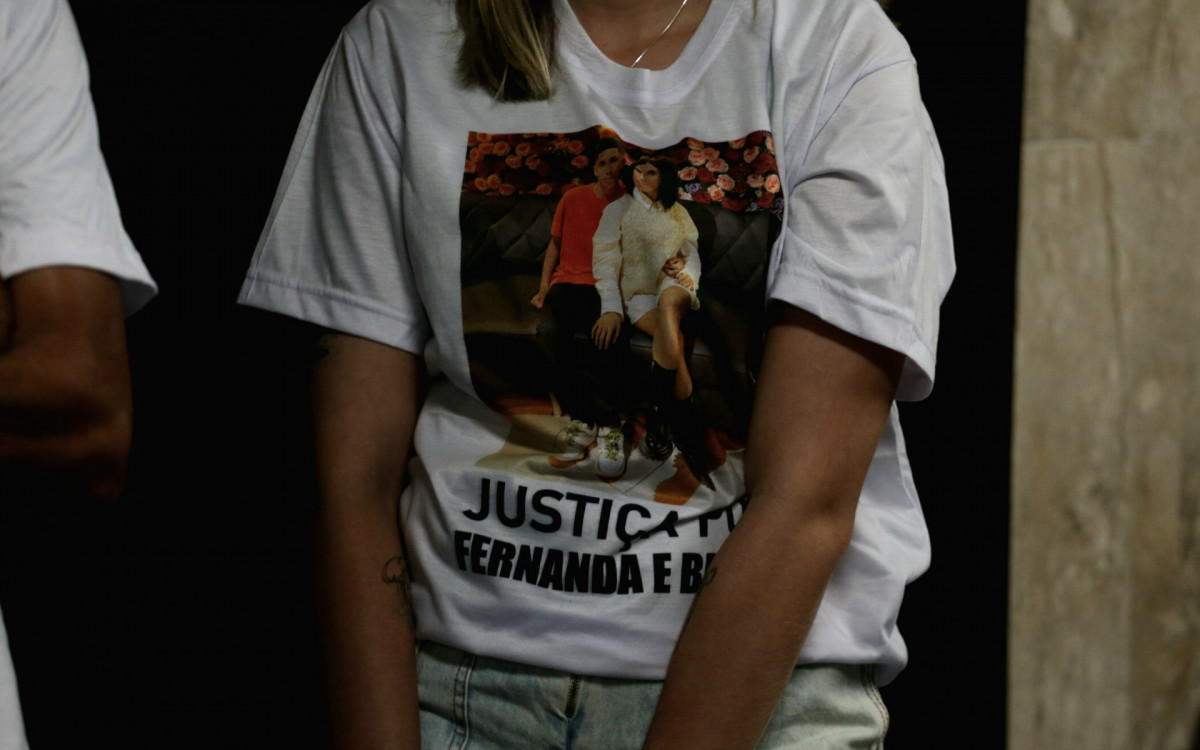 Amigos de Fernanda Cabral também estiveram presentes na audiência de instrução e julgamento desta quarta-feira (19)