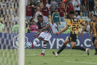 Saída de Marcelo e posição de Arias fazem Fluminense jogar pelo lado direito