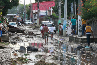 Atingidos pelas chuvas em São Gonçalo poderão sacar FGTS