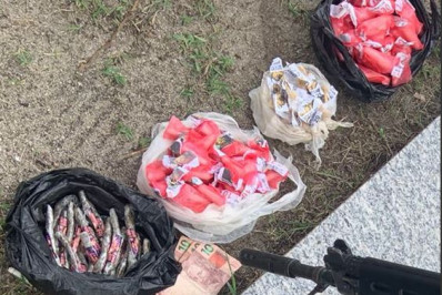 Polícia Militar detém homem e adolescente com drogas em Cabo Frio