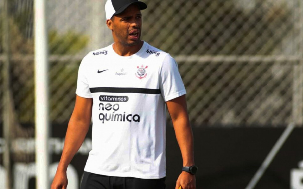 Cuca é O Novo Técnico Do Corinthians No Lugar De Fernando Lázarocuca é O Novo Técnico Do 5420