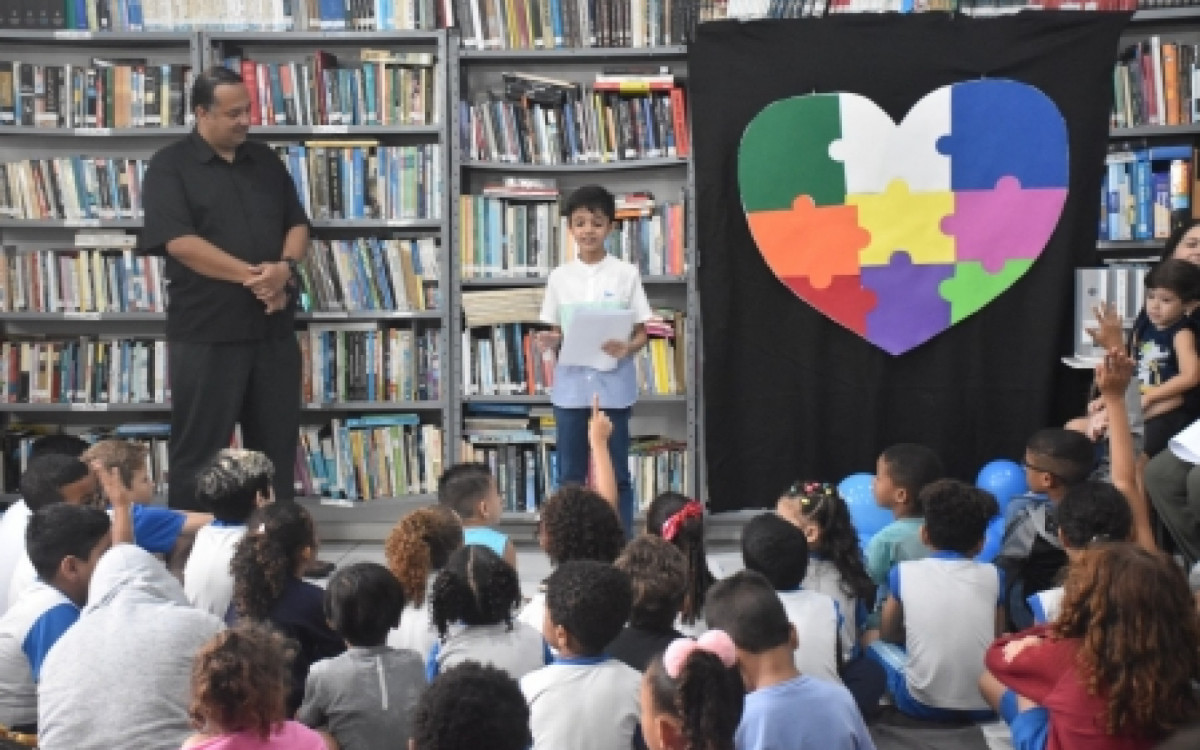 Biblioteca em Xer&eacute;m completa 23 anos