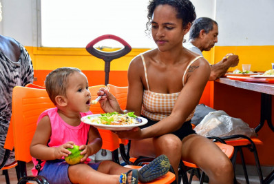 Restaurante do Povo oferece feijoada a R$ 1 real às sextas-feiras em Belford Roxo
