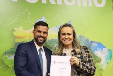 Presidente do legislativo cabo-friense se reúne com ministra do Turismo
