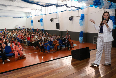 Seeduc-RJ acolhe 350 novos professores aprovados nos concuros de 2013 e 2014