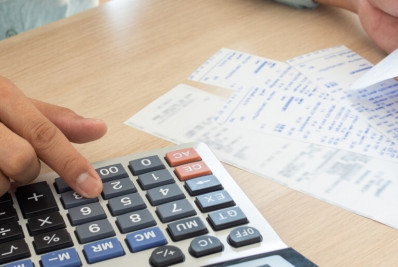 IBGE: Alimentação e Bebidas sobem 0,87%, enquanto Transportes recua 0,33% no IPCA-15 de outubro