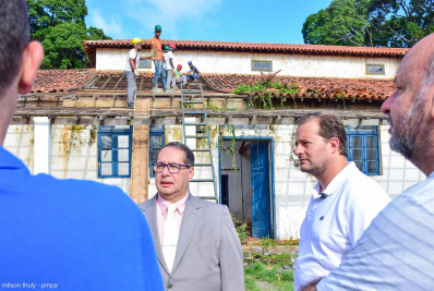 Prefeito de Paty inicia nova fase da restauração na Aldeia de Arcozelo