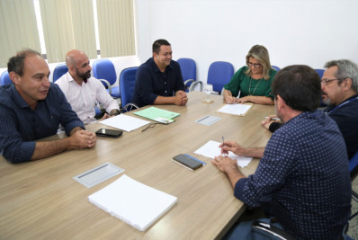 Prefeita busca nova alternativa para resgatar o potencial da fruticultura do município