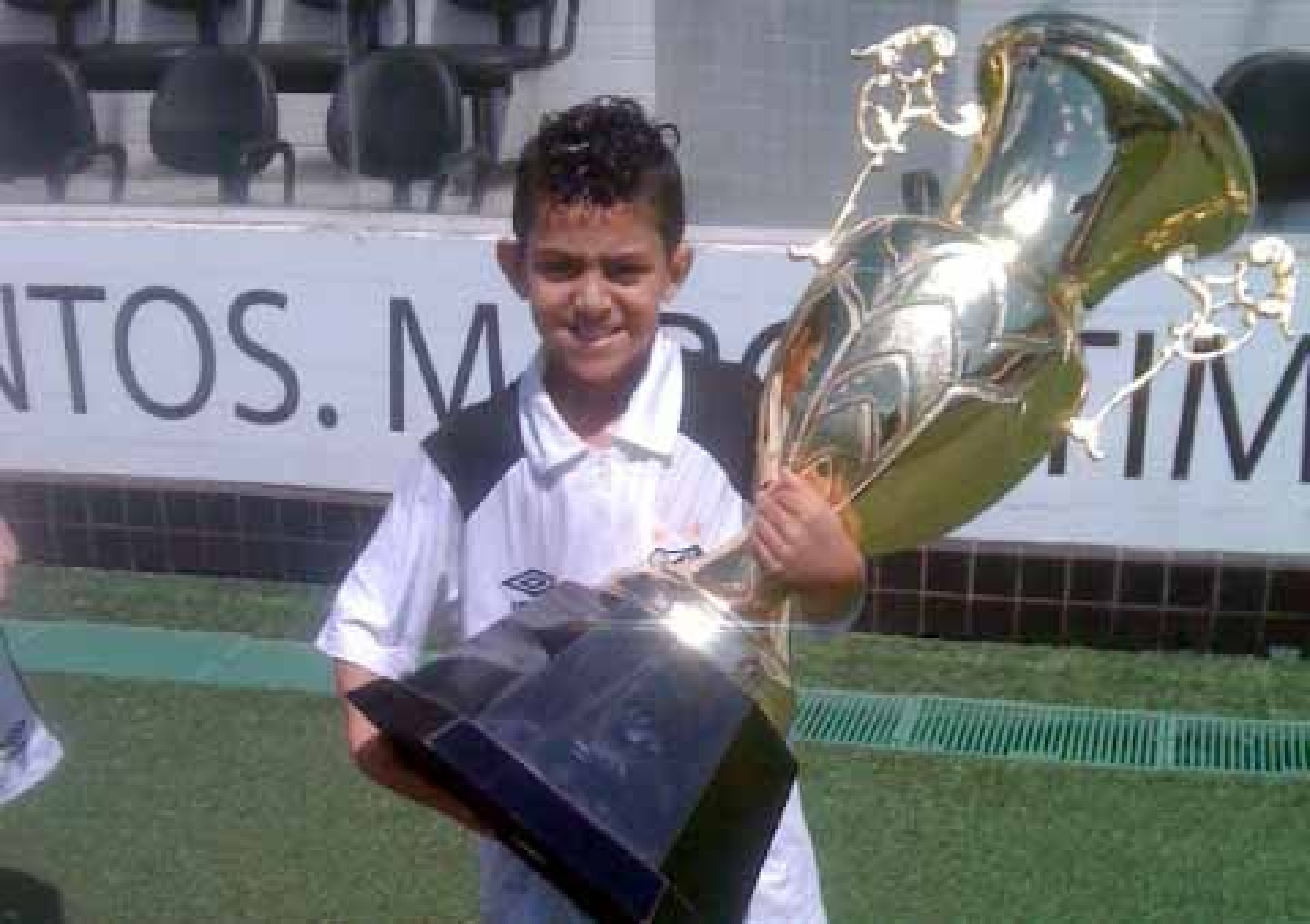 Dodô em destaque carregando uma das vitórias do Santos - Divulgação