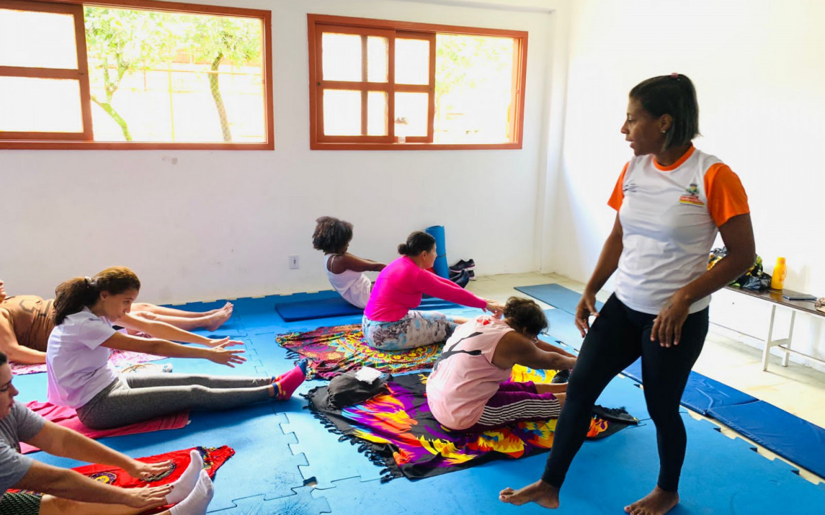 As aulas de pilates tem atra&iacute;do um grande n&uacute;mero de pessoas na Vila Ol&iacute;mpica