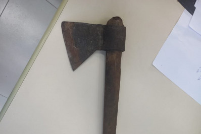 Homem é preso por tentativa de homicídio com um machado em Saquarema