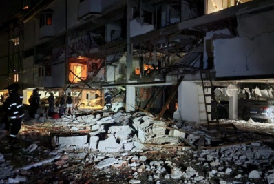 Explosão atinge 10 apartamentos e deixa 4 feridos em Campos do Jordão