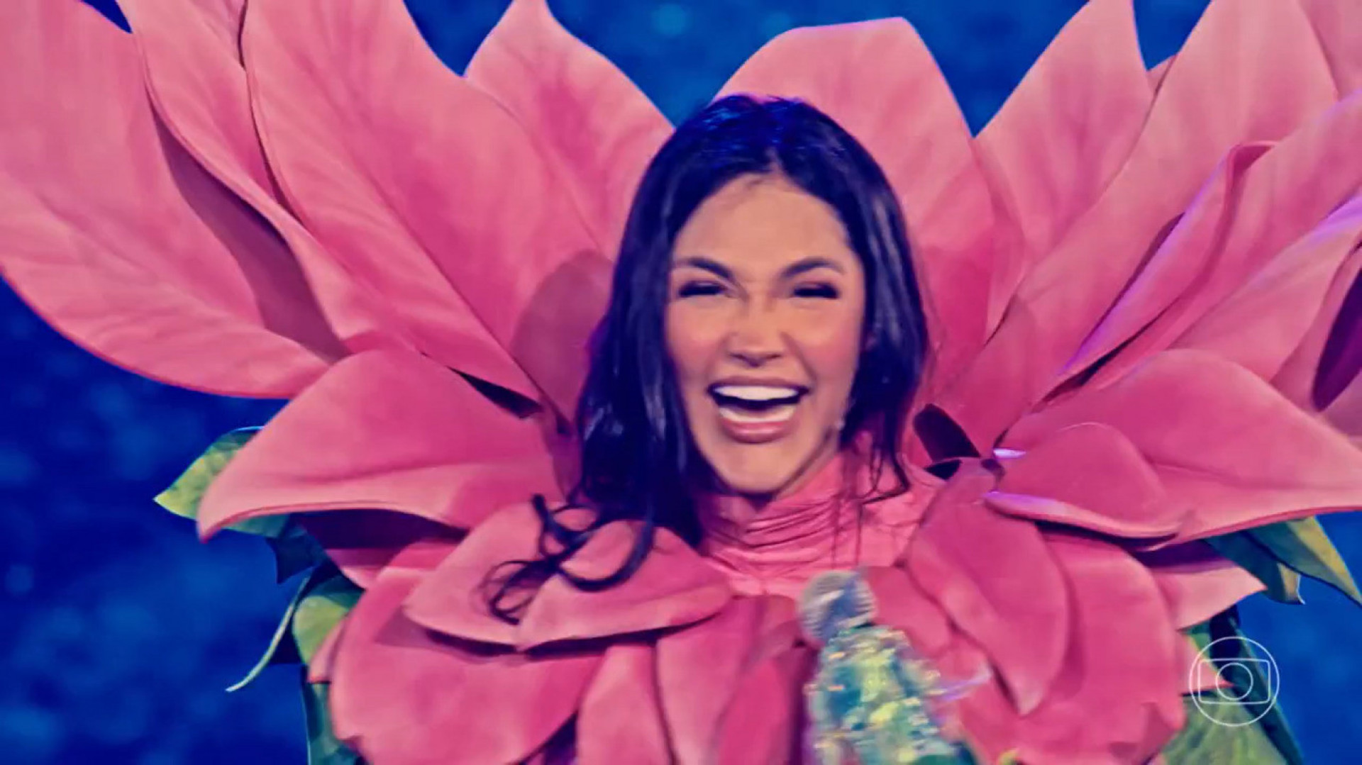 Ex-BBB é desmascarada com a DJ Vitória-Régia, campeã do 'The Masked Singer' - Reprodução/Globo