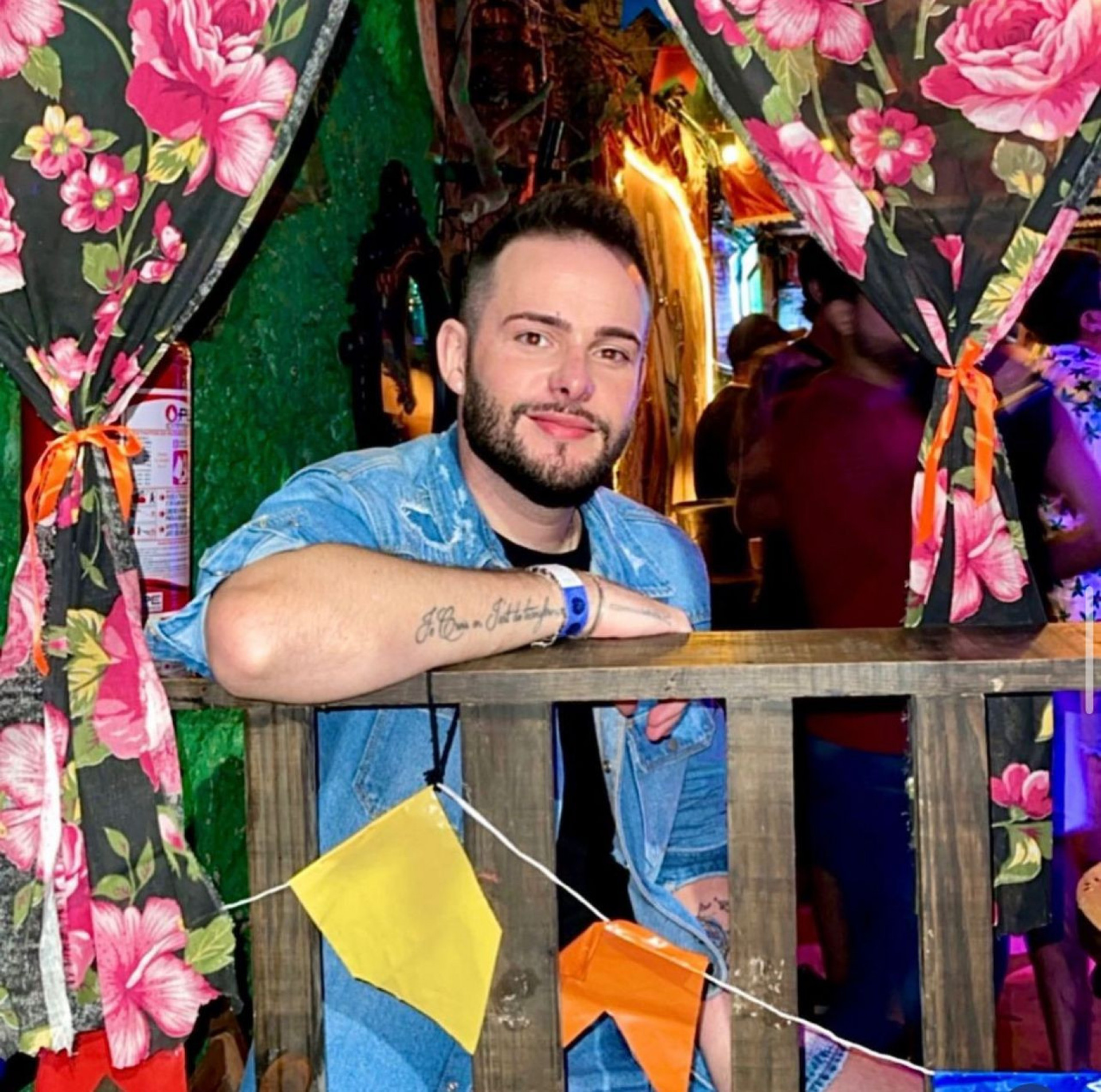 Maiara e Maraisa podem ser processadas pro ex-funcionário que sofreu AVC em serviço - Foto reprodução Internet