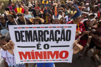 Parlamentares instalam frente em defesa dos direitos indígenas