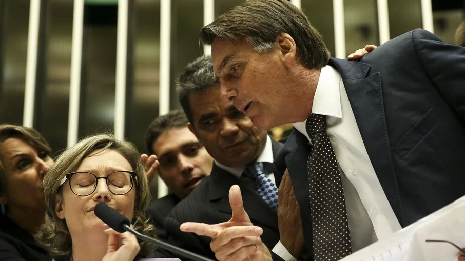 PGR pede que processos contra Bolsonaro sejam levados para primeira instância