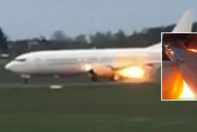 Avião com equipe feminina do Arsenal pega fogo durante decolagem