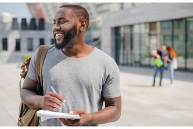USP abre edital para bolsas de pós-doutorado a pesquisadores negros