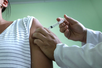 Prefeitura reforça importância de tomar a vacina bivalente