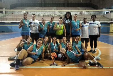 Quissamã é vice-campeão do 1º Mundial de Clubes de Voleibol Amador