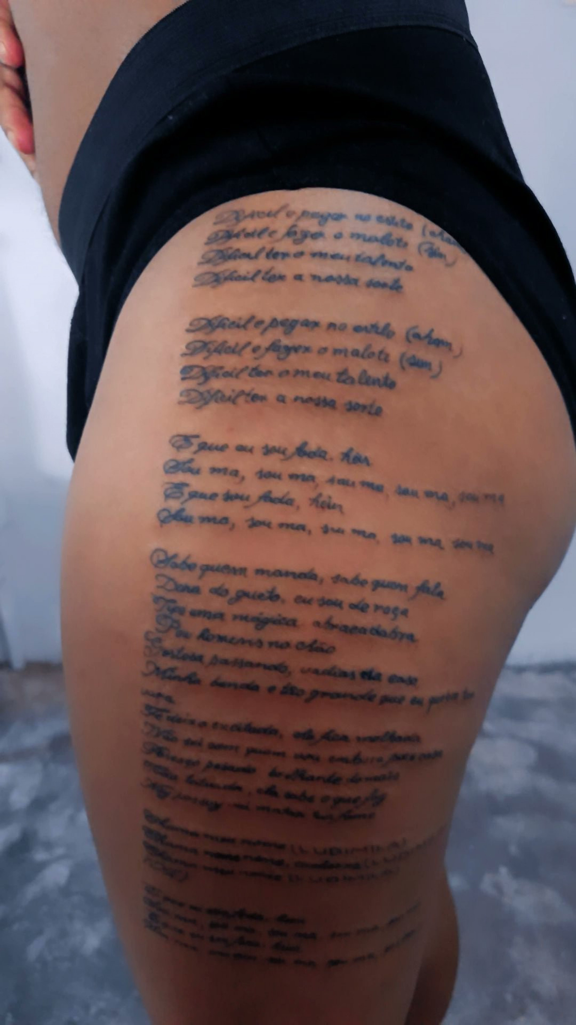 Fã tatuou a letra de 'Sou Má' e publicou nas redes sociais - Reprodução/Internet