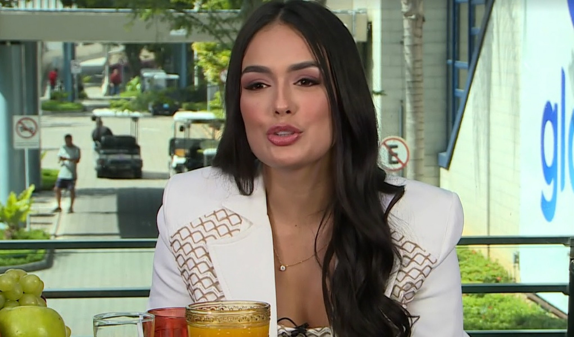 Eliminada do 'BBB 23', Larissa toma café da manhã com Ana Maria Braga - Reprodução de vídeo / TV Globo