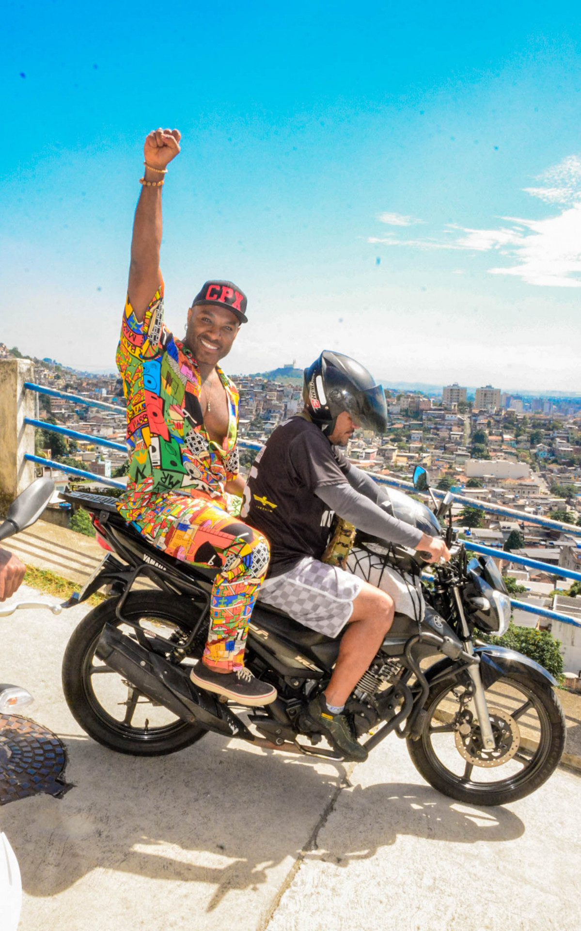  Fred Nicácio visita o Complexo do Alemão