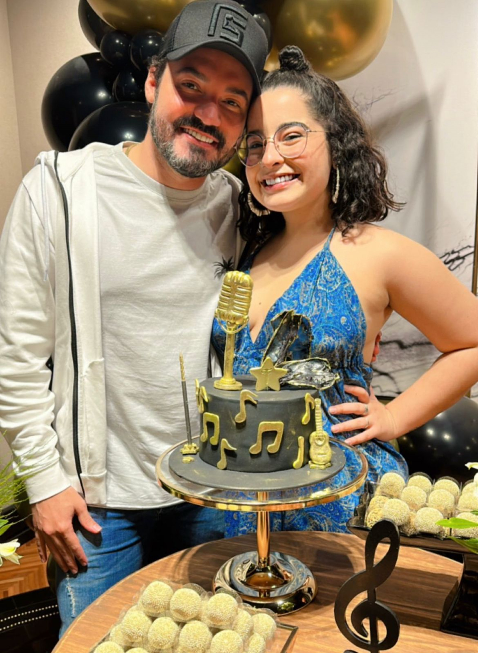 Fernando Zor e a filha mais velha Kamilly - Foto reprodução internet