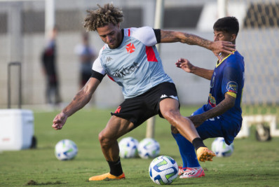 Em reapresentação, Vasco vence jogo-treino contra o Sampaio Corrêa-RJ