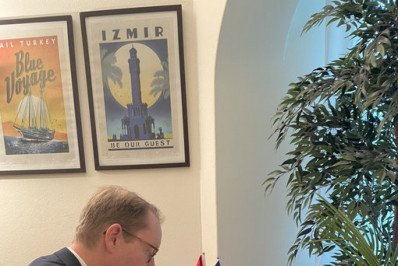 Suécia expulsa funcionários da embaixada russa por suspeita de espionagem