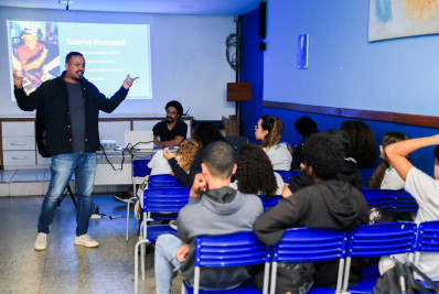 Semana do Jovem Empreendedor começa com oficina de Marketing Digital