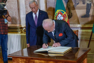 Lula é recebido na Assembleia da República e encerra visita a Portugal