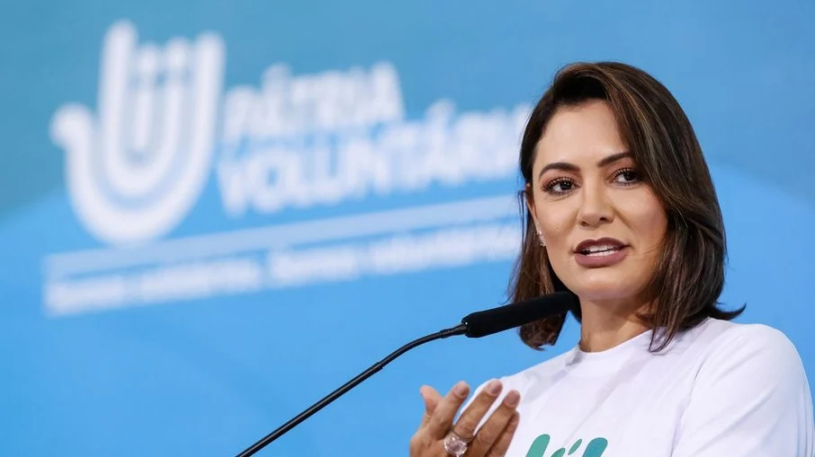 Michelle ironiza investigação da PF e promete lançar marca 'Mijoias'
