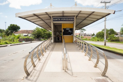 Adolescente morre ao sofrer queda de BRT em Santa Cruz