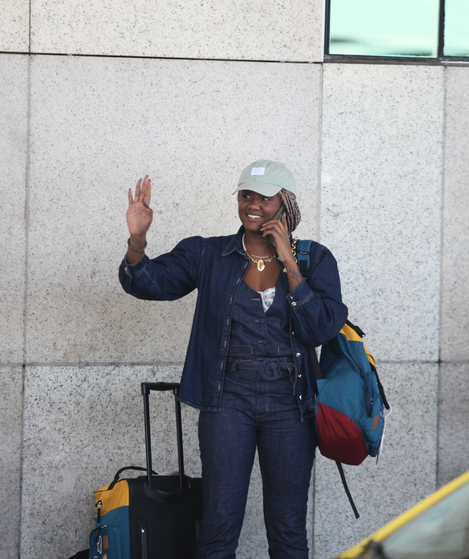 Ex-BBB Sarah Aline é clicada em aeroporto do Rio - Adão / Agnews