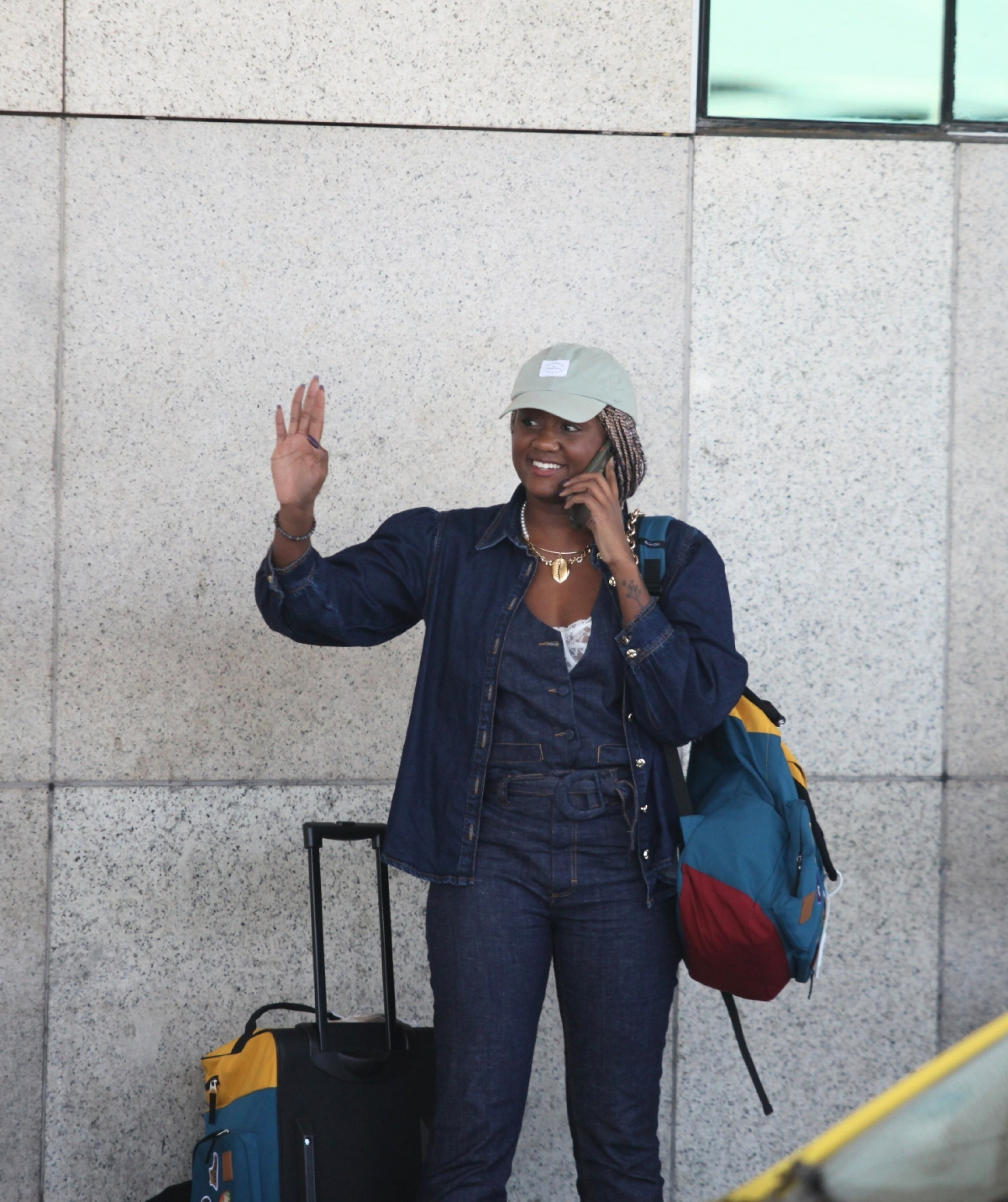 Ex-BBB Sarah Aline é clicada em aeroporto do Rio - Adão / Agnews