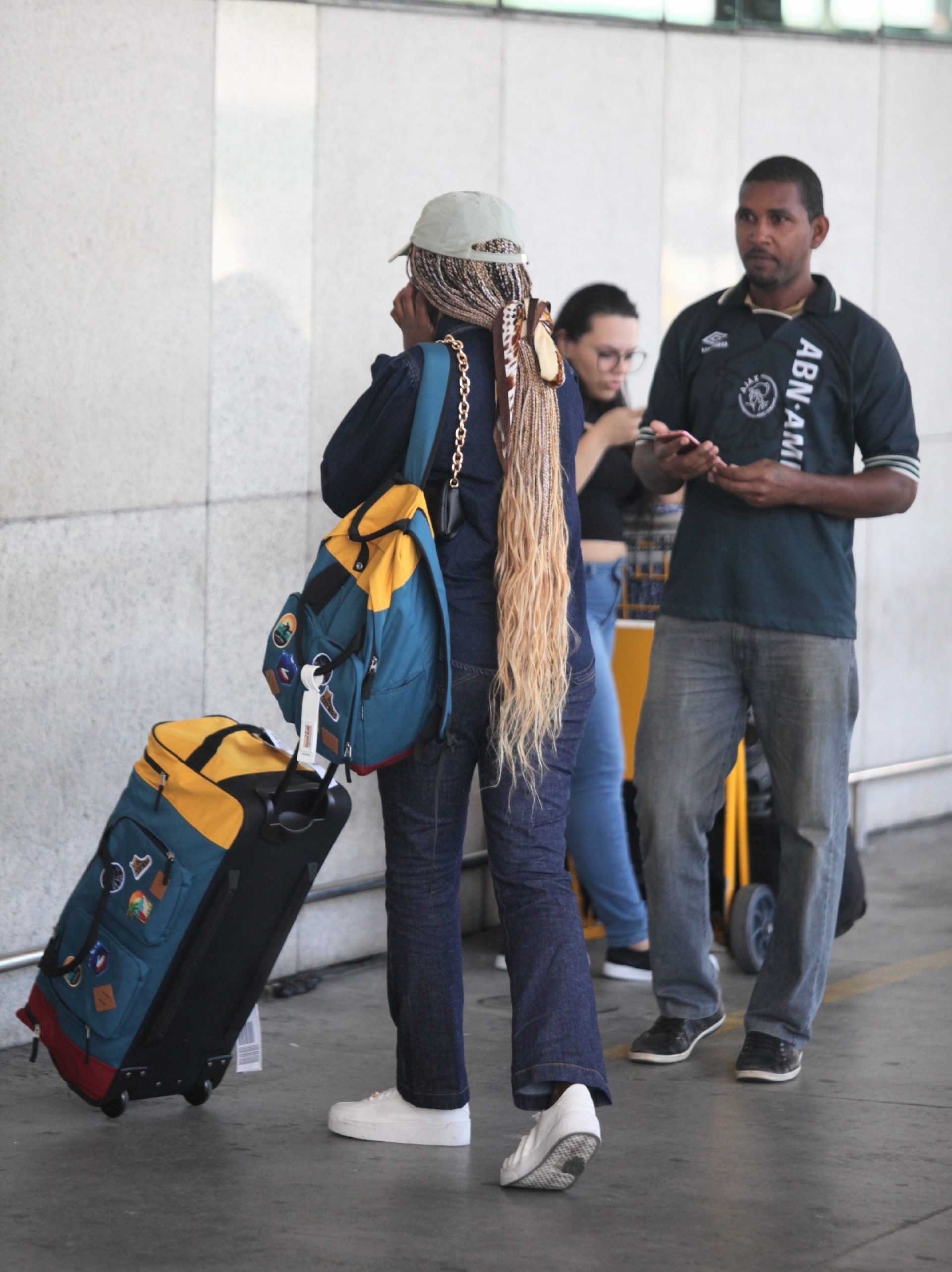 Ex-BBB Sarah Aline é clicada em aeroporto do Rio - Adão / Agnews